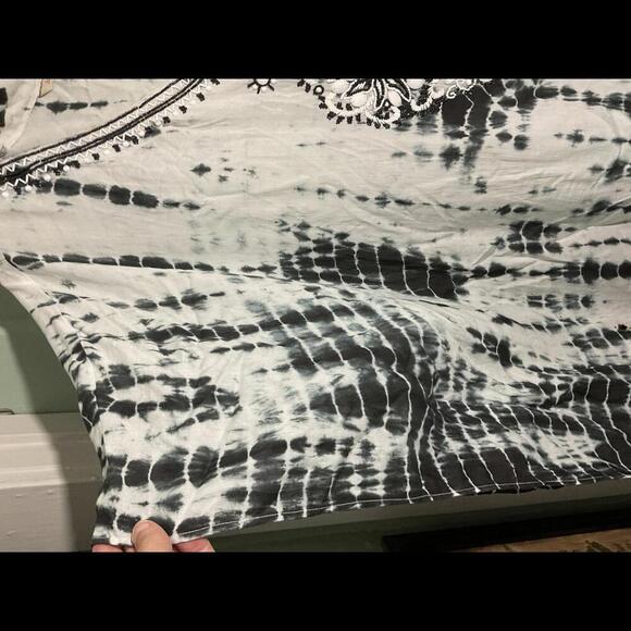 Soft Surroundings Beaded Black and White Tie Dye Kaftan 3X - Picture 7 of 11